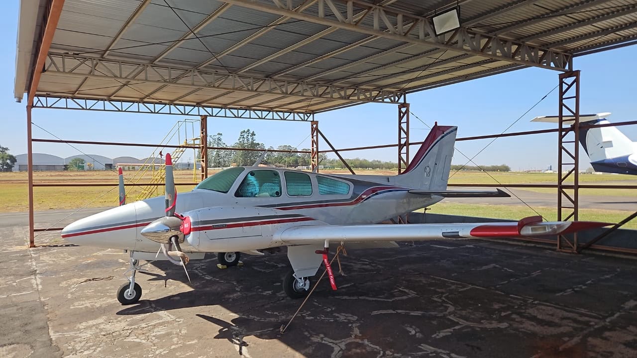Baron B55 - 1973